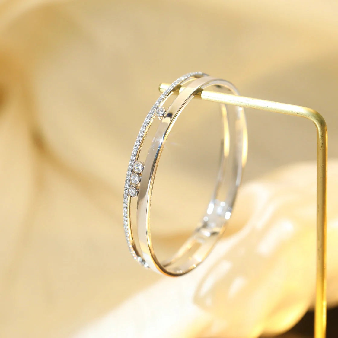 [AURORA]Move Romane Diamond Bangle Bracelet