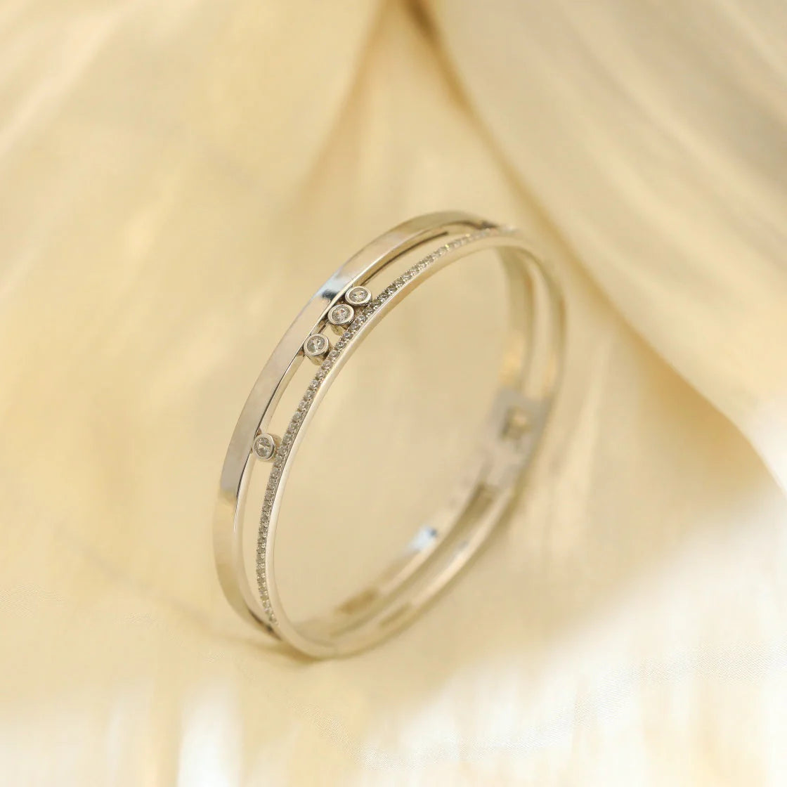 [AURORA]Move Romane Diamond Bangle Bracelet