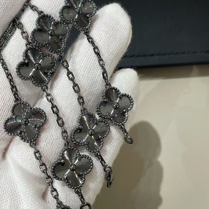 [AURORA]CLOVER 5 MOTIF BLACK BRACELET