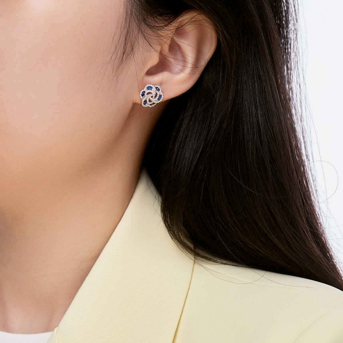 [AURORA]Exquisite Flower Shape Daily Earrings