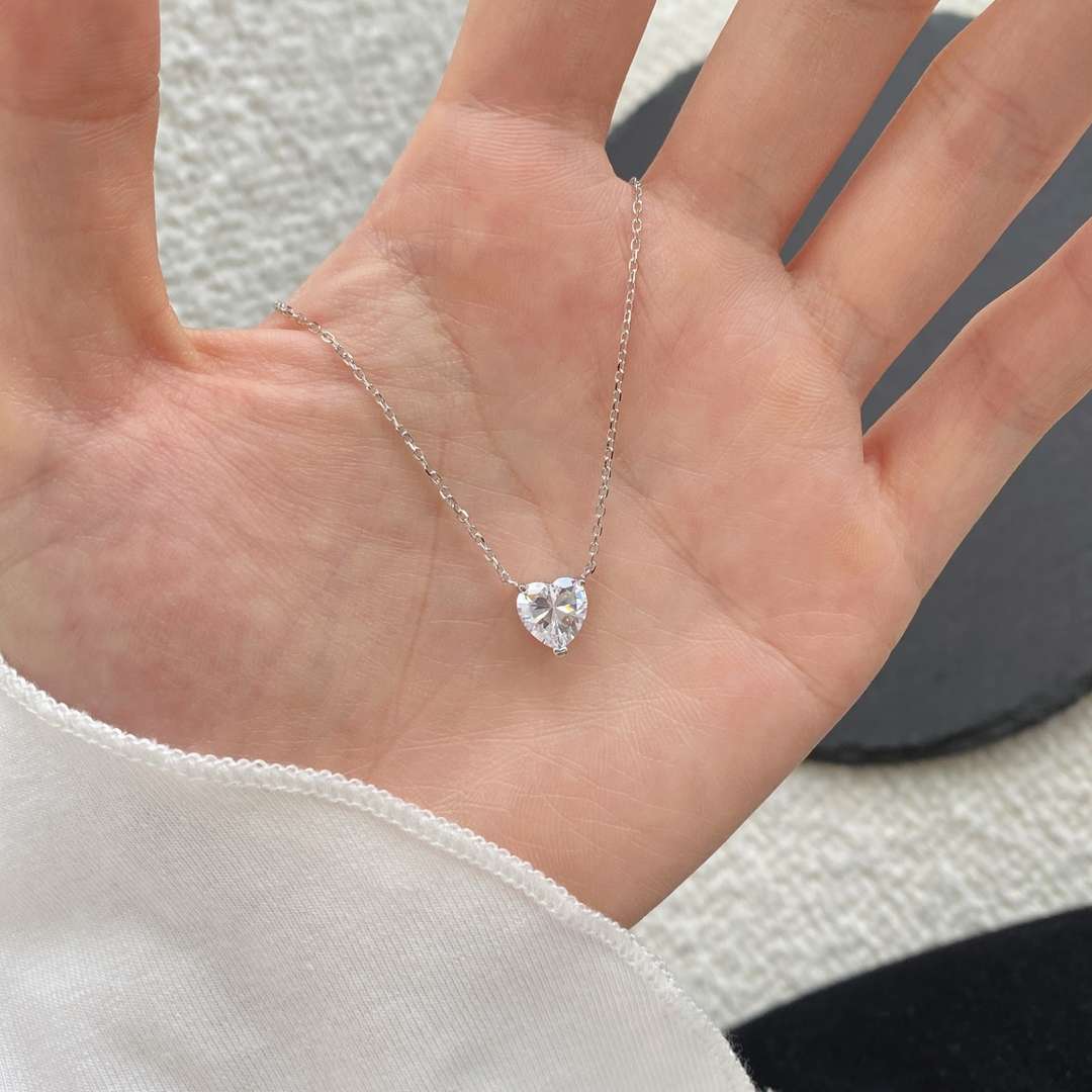 [AURORA]Heart Shape Main Stone Pendant Collarbone Necklace