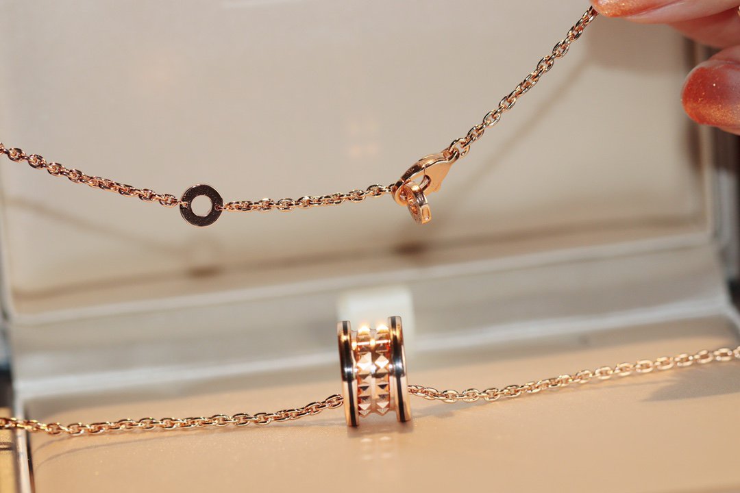 [AURORA]ZERO 1 ROCK PEDANT PINK GOLD BLACK NECKLACE