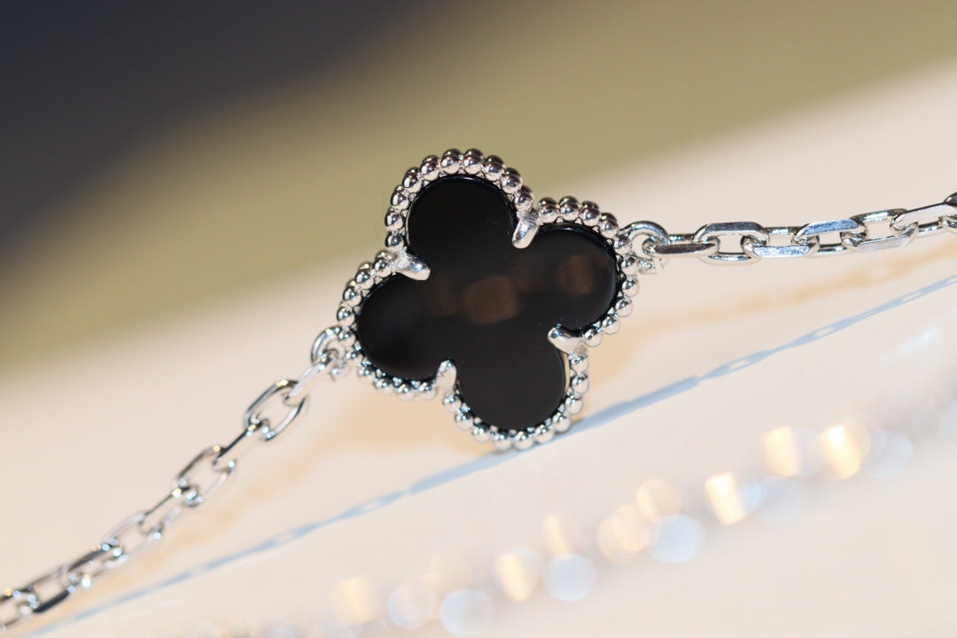 [AURORA]CLOVER 20 MOTIFS ONYX DIAMOND SILVER