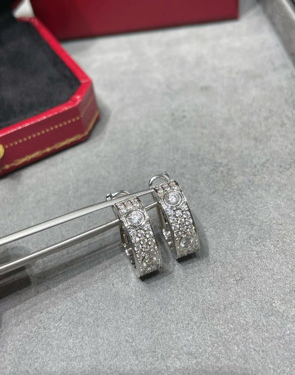 [AURORA]LOVE 5.5mm ダイヤモンドパヴェイヤリング