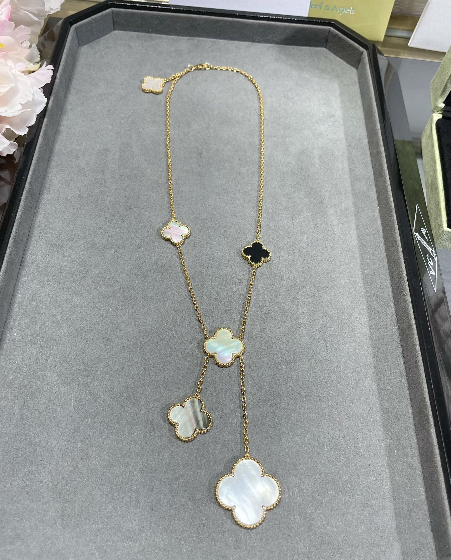 [AURORA]CLOVER 6 MOTIF MOP ONYX GOLD NECKLACE