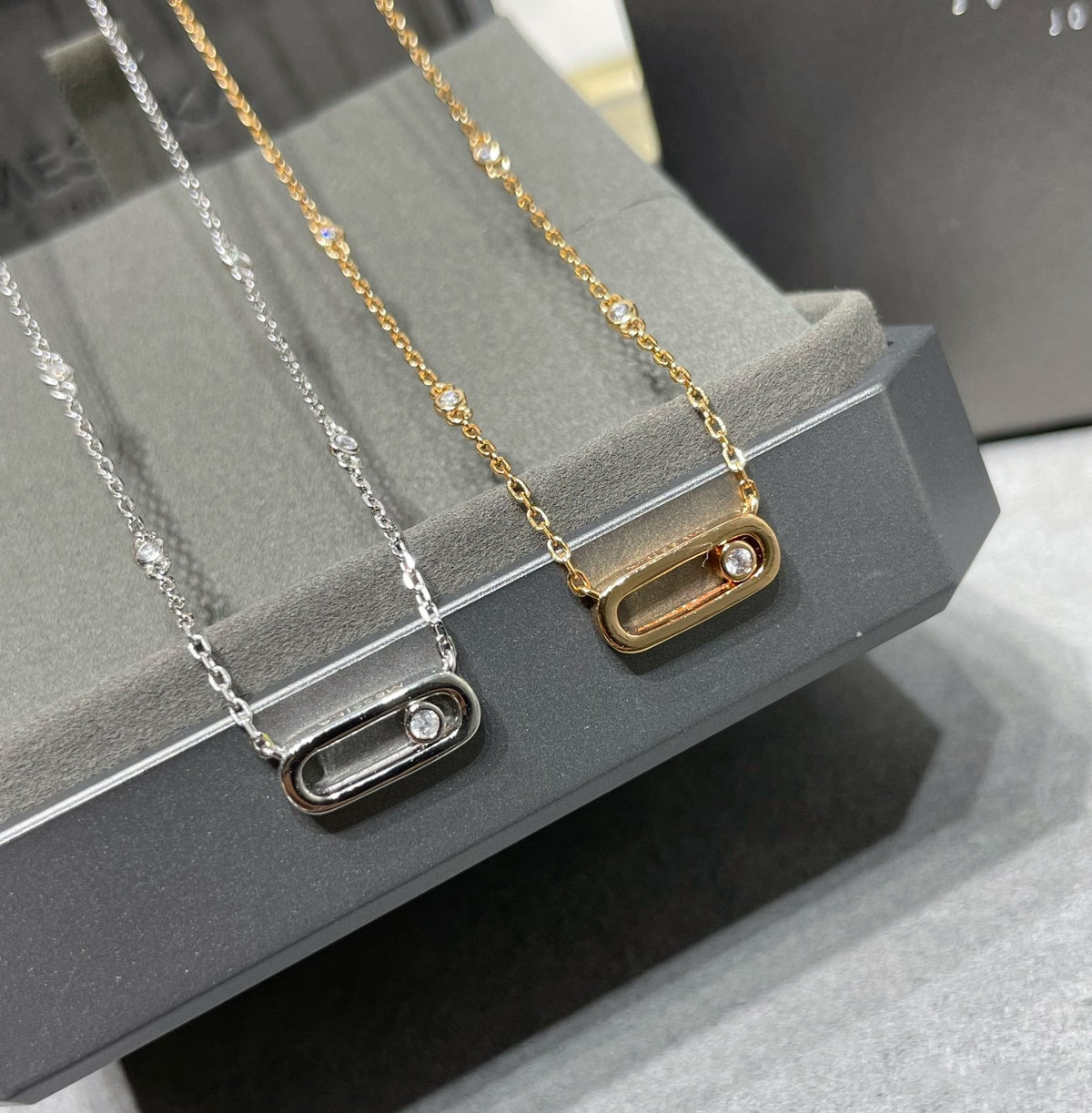[AURORA]MOVE UNO DIAMOND NECKLACE