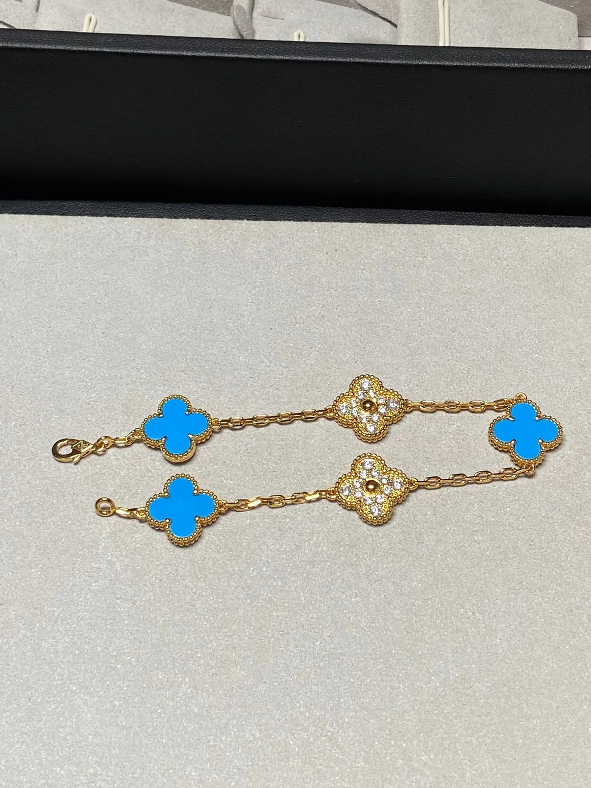 [AURORA] CLOVER 5 MOTIF BLUE AGATE BRACELET COLLECTION
