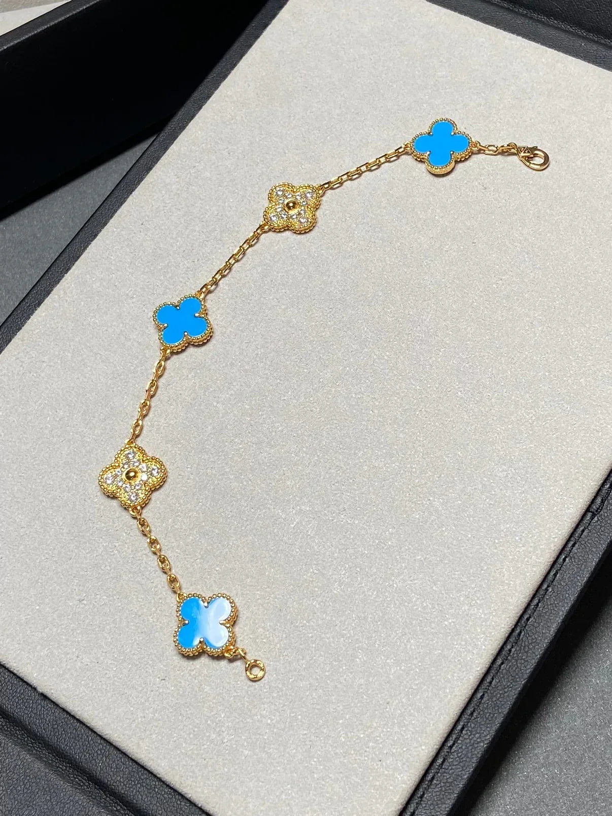 [AURORA] CLOVER 5 MOTIF BLUE AGATE BRACELET COLLECTION