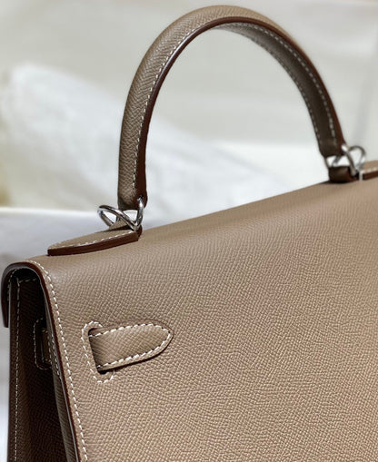 KELLY 28CM IN ETOUPE EPSOM CALFSKIN GOLD HARDWARE