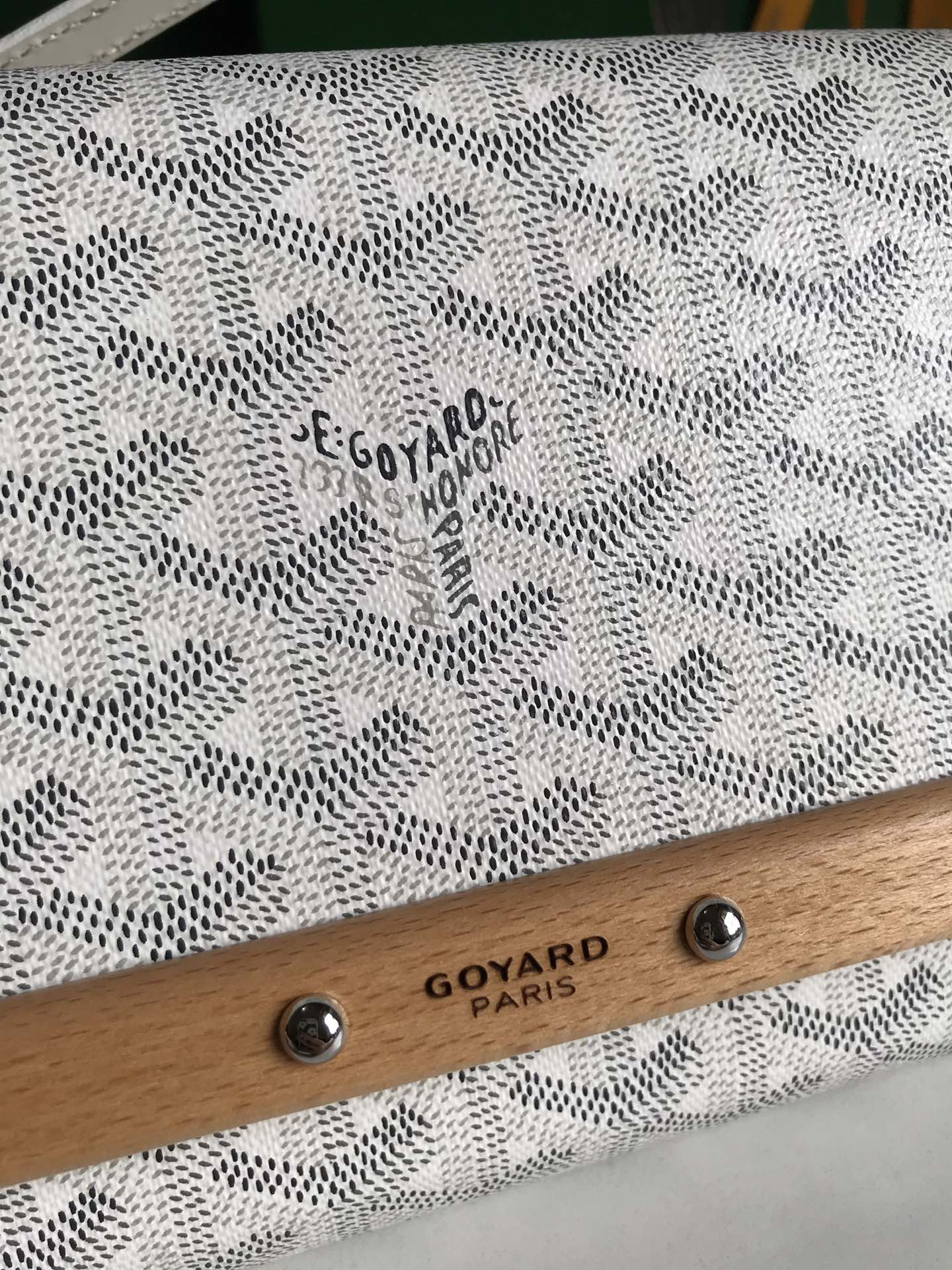 MONTE-CARLO PM CLUTCH 25 IN WHITE GOYARDINE CANVAS