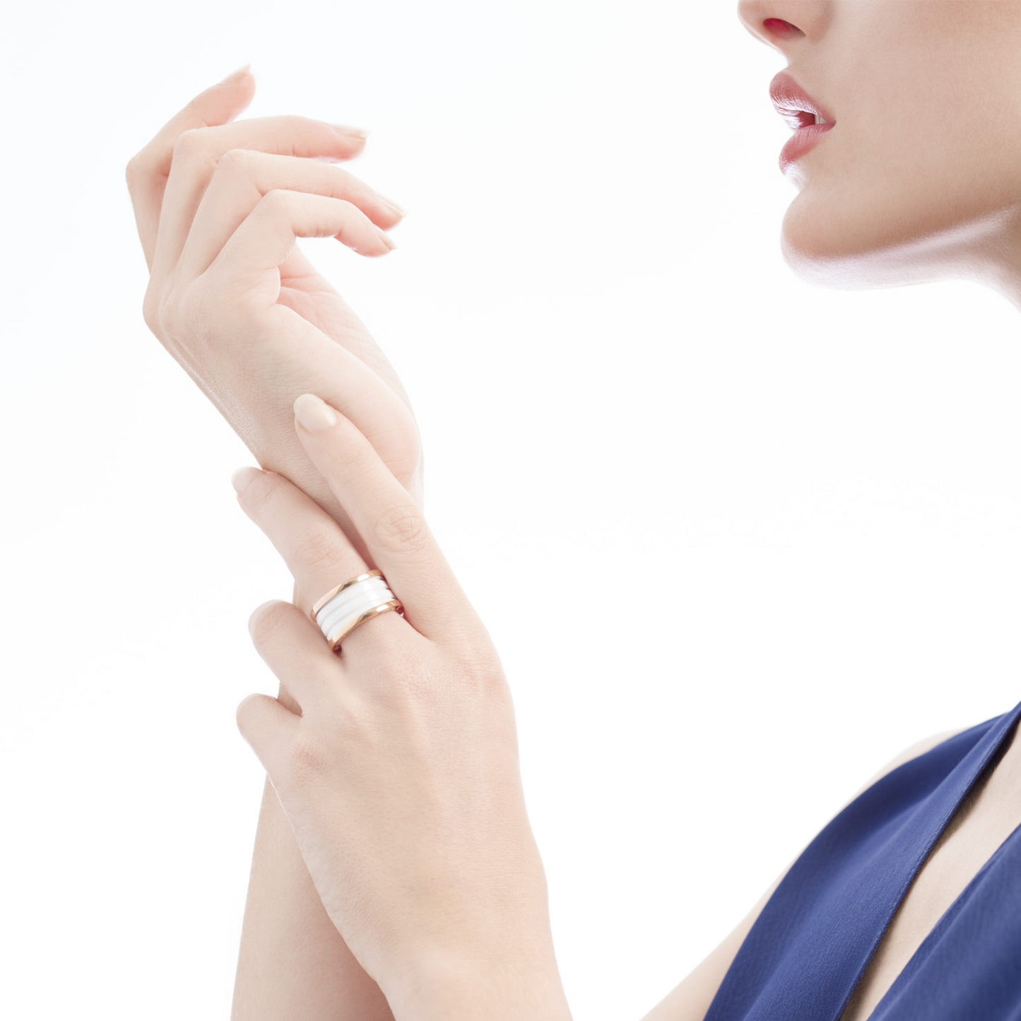 [AURORA]ZERO 1 FOUR-BAND LOOPS AND WHITE CERAMIC SPIRAL PINK GOLD RING