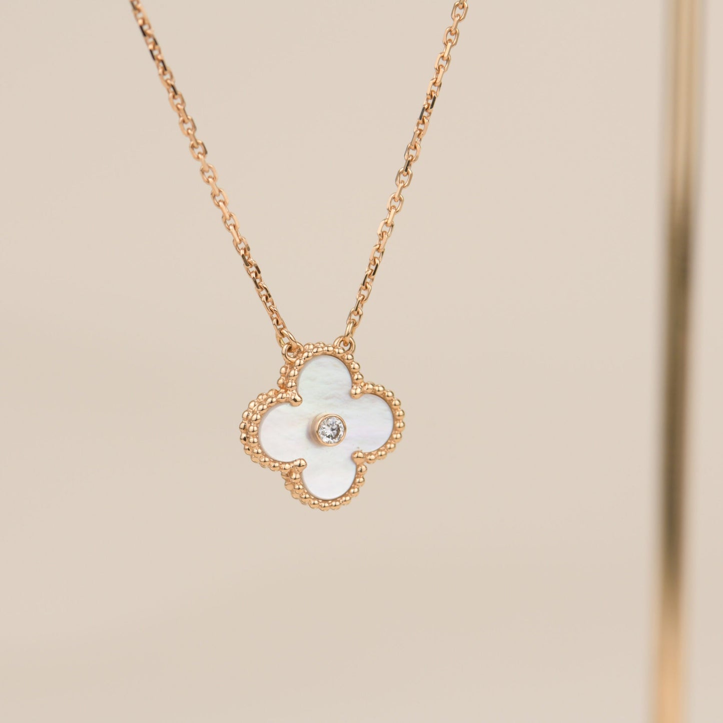 [basloveJW]CLOVER 15MM DIAMANT WEISSE FRITILLARIA HALSKETTE