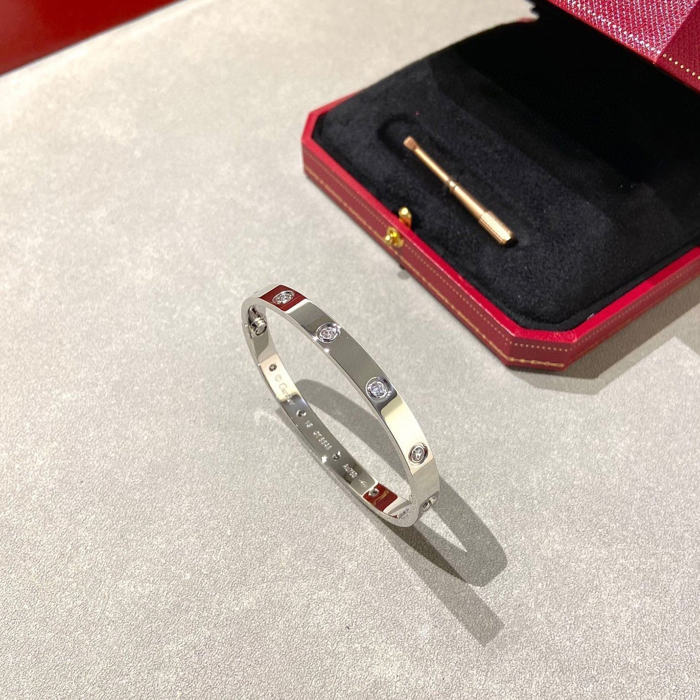 [AURORA]LOVE BRACELET 6.1MM 10 DIAMONDS
