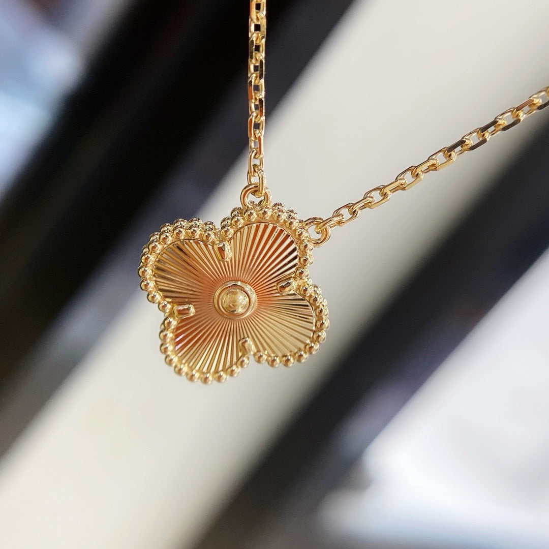 [basloveJW]CLOVER 15MM LASER HALSKETTE