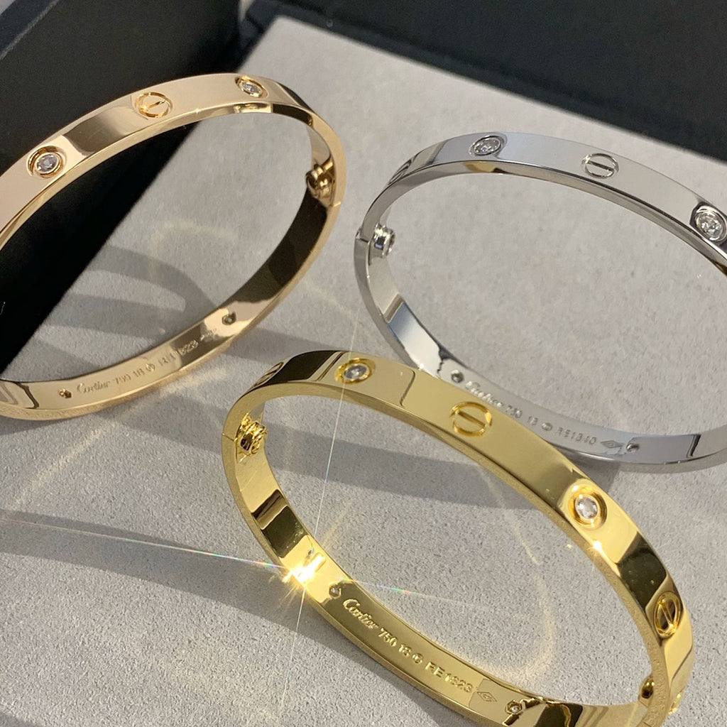 [AURORA]LIEBESARMBAND 6,1 MM 4 DIAMANTEN 