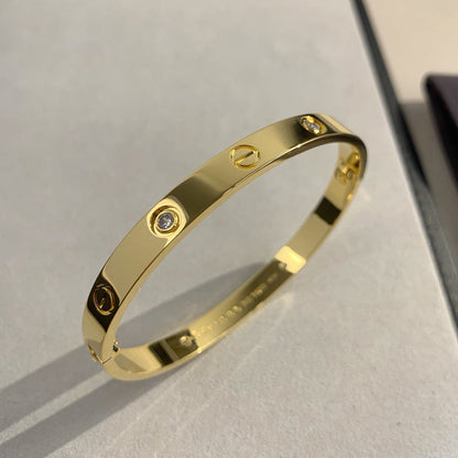 [AURORA]LIEBESARMBAND 6,1 MM 4 DIAMANTEN 