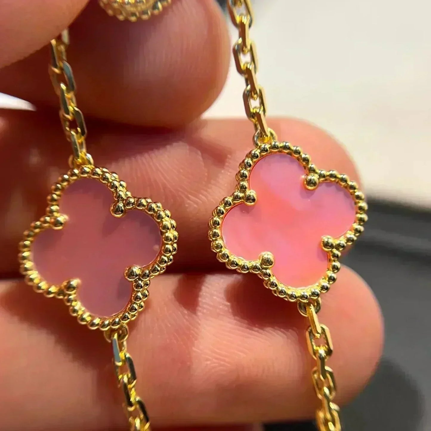 [AURORA]CLOVER 5 MOTIFS  PINK MOP BRACELET COLLECTION