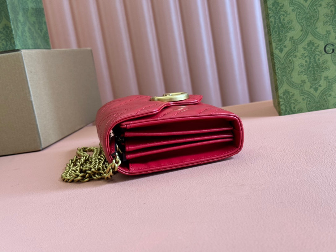 MARMONT SMALL SHOULDER BAG 20 IN RED LAMBSKIN GOLD HARDWARE