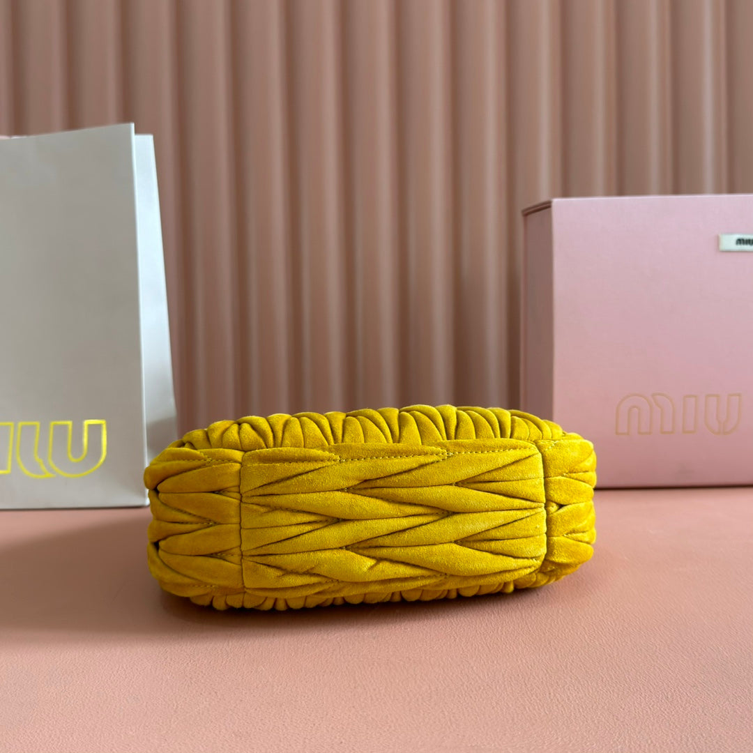 MM SUEDE HANDBAG 23 YELLOW
