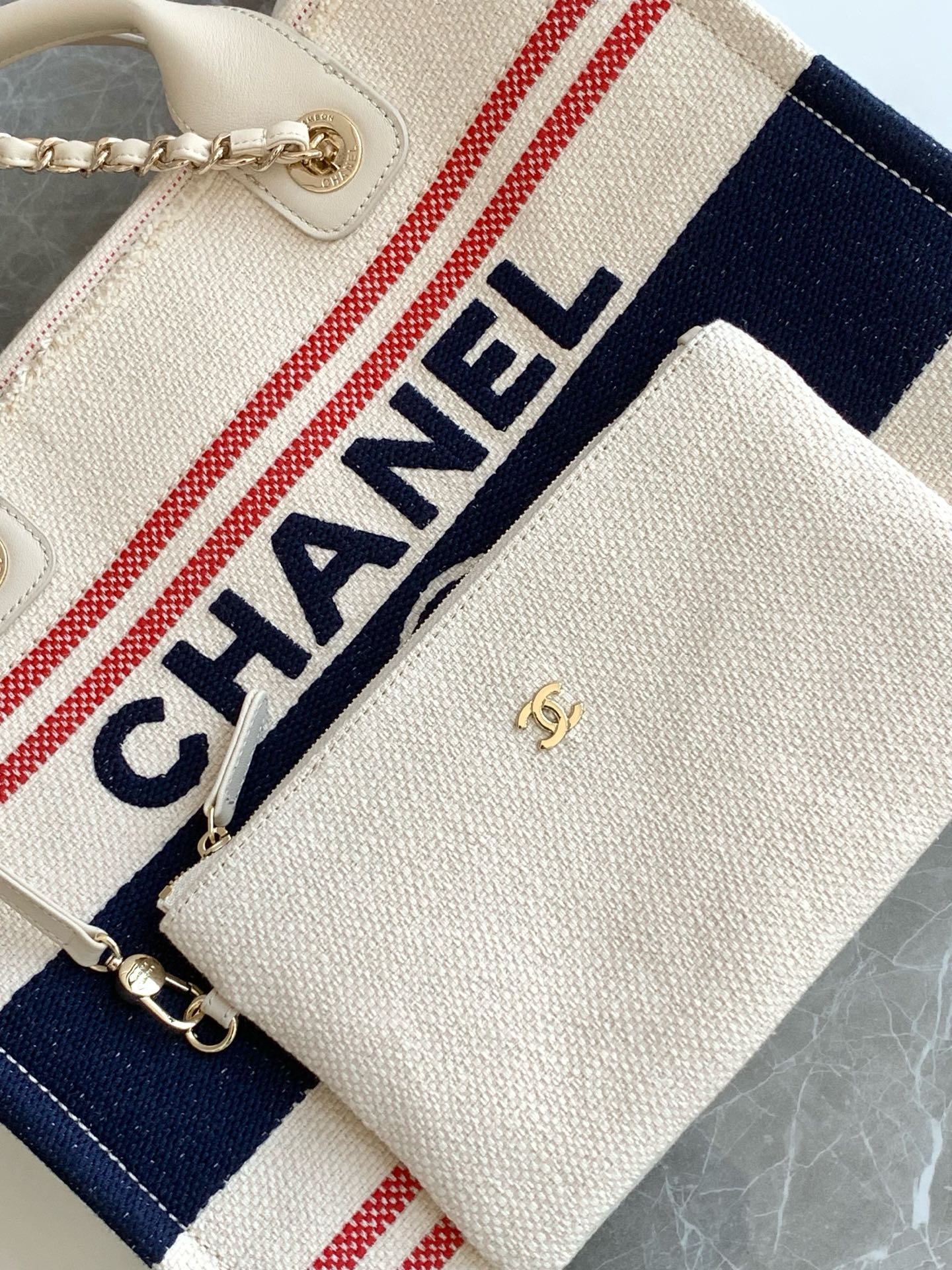 SHOPPING BAG 34 IN WHITE RED AND NAVY BLUE CANVAS