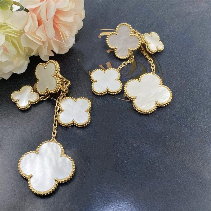 [basloveJW]CLOVER OHRRINGE WEISS MOP 4 MOTIVE GOLD