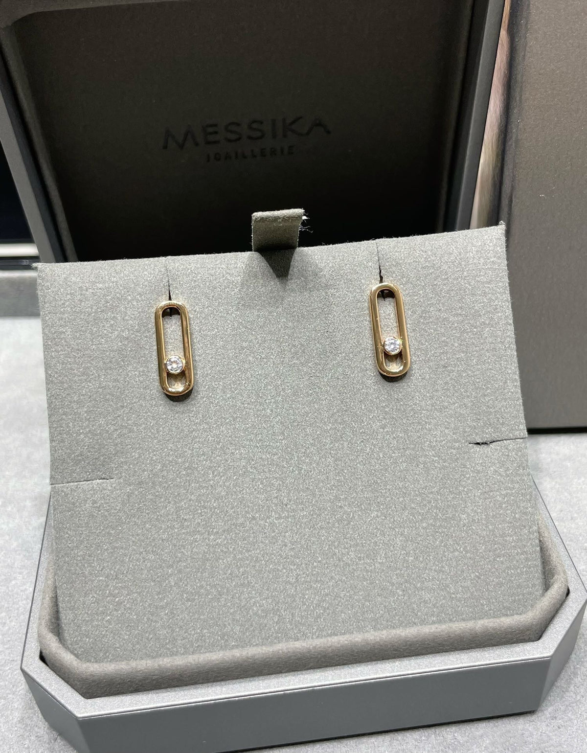 [AURORA]MOVE UNO SMALL 1 DIAMOND EARRINGS